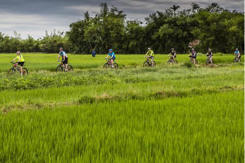 Explore Highlights of Laos by Bicycle